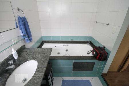 Casa de condomínio à venda com 237m², 3 quartos e 3 vagasSuíte 3