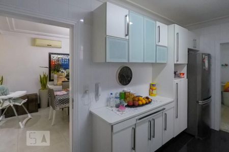 Casa de condomínio à venda com 380m², 3 quartos e 3 vagasCozinha