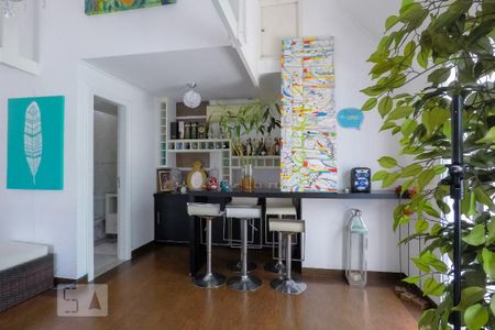 Casa de condomínio à venda com 380m², 3 quartos e 3 vagasSala 