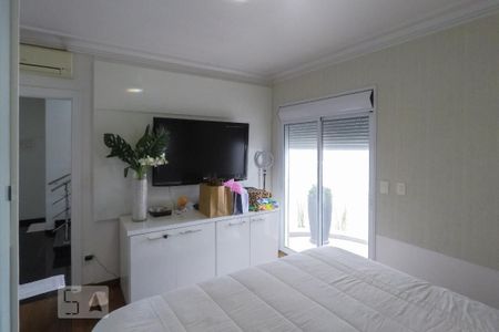 Casa de condomínio à venda com 380m², 3 quartos e 3 vagasQuarto