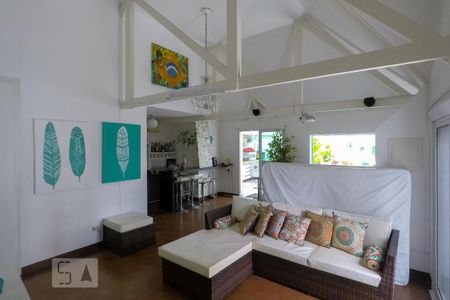 Casa de condomínio à venda com 380m², 3 quartos e 3 vagasSala 