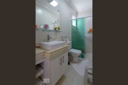 Casa de condomínio à venda com 380m², 3 quartos e 3 vagasBanheiro