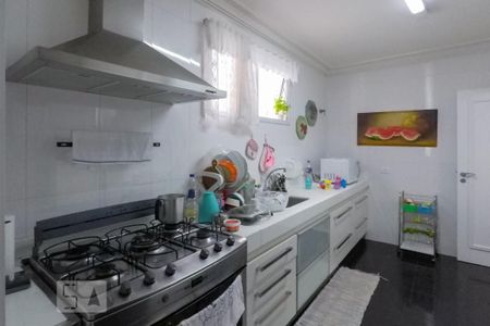 Casa de condomínio à venda com 380m², 3 quartos e 3 vagasCozinha