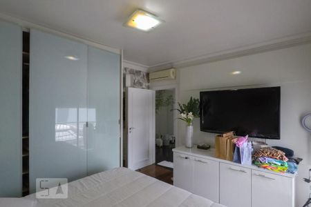 Casa de condomínio à venda com 380m², 3 quartos e 3 vagasQuarto