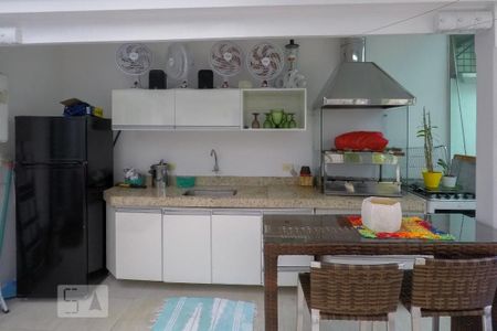 Casa de condomínio à venda com 380m², 3 quartos e 3 vagasTerraço