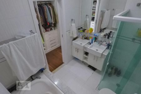 Casa de condomínio à venda com 380m², 3 quartos e 3 vagasBanheiro