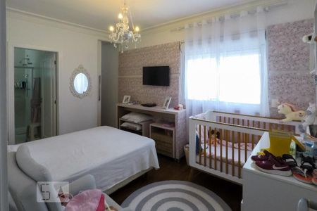 Casa de condomínio à venda com 380m², 3 quartos e 3 vagasQuarto