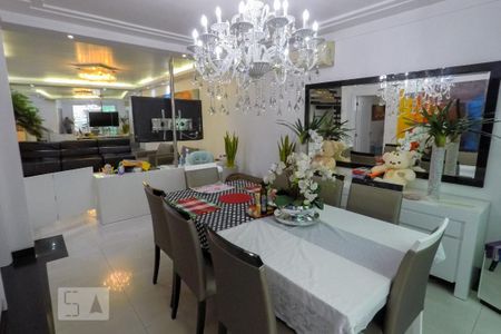 Casa de condomínio à venda com 380m², 3 quartos e 3 vagasSala de Jantar