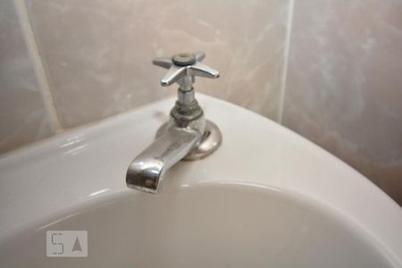 Apartamento à venda com 97m², 3 quartos e 1 vagaBanheiro de Serviço - Torneira