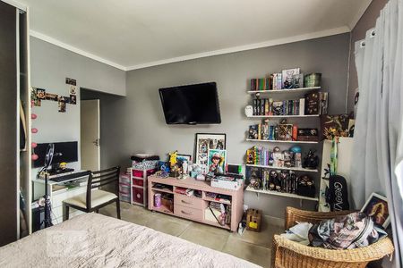 Casa à venda com 165m², 3 quartos e 1 vaga Casa à venda com 165m², 3 quartos e 1 vagaSuíte