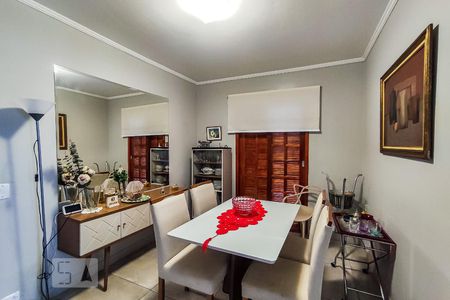 Casa à venda com 165m², 3 quartos e 1 vaga Casa à venda com 165m², 3 quartos e 1 vagaSala de Jantar
