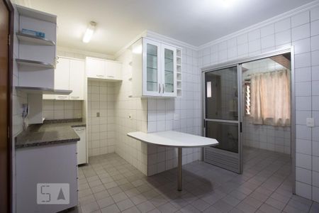 Apartamento para alugar com 120m², 3 quartos e 2 vagasCozinha