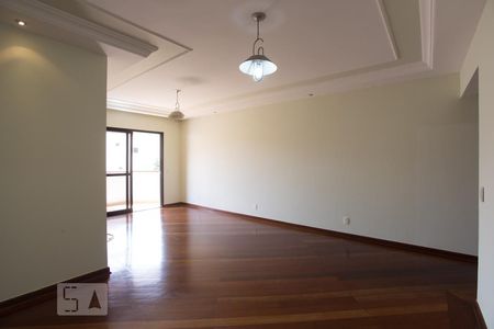 Sala de apartamento para alugar com 3 quartos, 120m² em Centro, Ribeirão Preto