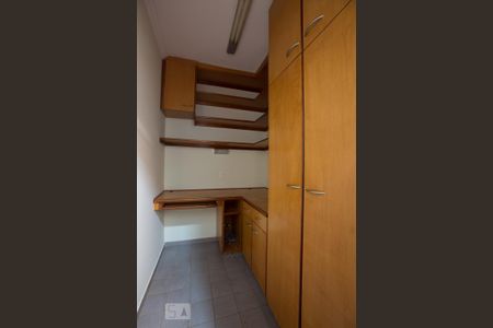 Apartamento para alugar com 120m², 3 quartos e 2 vagasÁrea de serviço - quarto