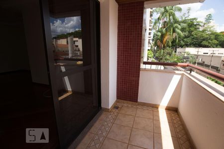 Varanda da sala de apartamento para alugar com 3 quartos, 120m² em Centro, Ribeirão Preto
