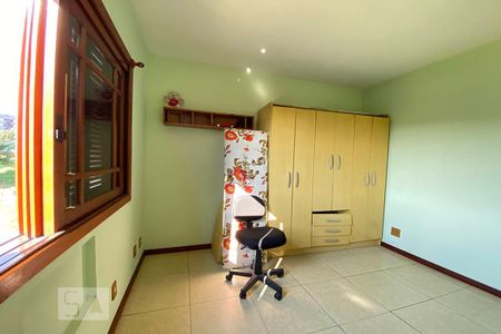 Casa à venda com 200m², 4 quartos e 4 vagas Casa à venda com 200m², 4 quartos e 4 vagasQuarto 3