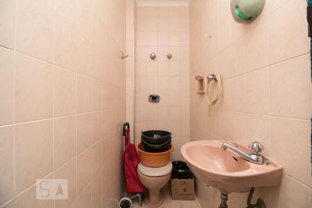 Apartamento à venda com 138m², 3 quartos e 2 vagas Apartamento à venda com 138m², 3 quartos e 2 vagasBanheiro de Serviço