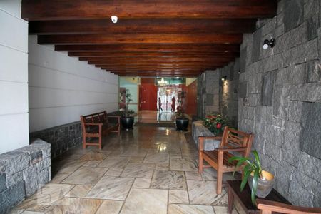 Apartamento à venda com 138m², 3 quartos e 2 vagas Apartamento à venda com 138m², 3 quartos e 2 vagasHall de Entrada