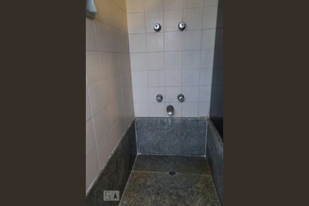 Apartamento à venda com 155m², 3 quartos e 2 vagas Apartamento à venda com 155m², 3 quartos e 2 vagasBanheiro da Suíte