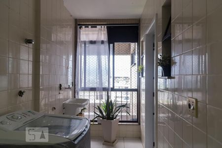 Apartamento à venda com 155m², 3 quartos e 2 vagas Apartamento à venda com 155m², 3 quartos e 2 vagasÁrea de Serviço
