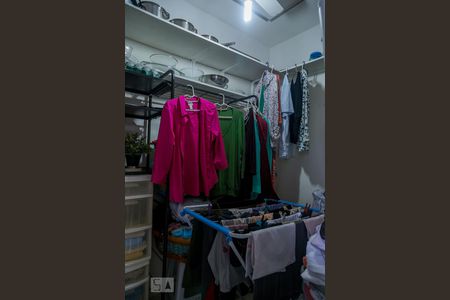 Apartamento à venda com 155m², 3 quartos e 2 vagas Apartamento à venda com 155m², 3 quartos e 2 vagasQuarto de Serviço