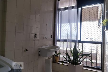 Apartamento à venda com 155m², 3 quartos e 2 vagas Apartamento à venda com 155m², 3 quartos e 2 vagasÁrea de Serviço