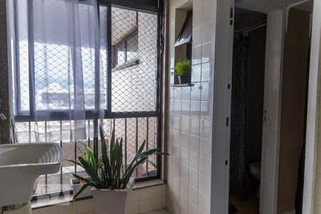 Apartamento à venda com 155m², 3 quartos e 2 vagas Apartamento à venda com 155m², 3 quartos e 2 vagasÁrea de Serviço