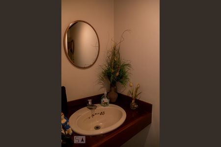 Apartamento à venda com 155m², 3 quartos e 2 vagas Apartamento à venda com 155m², 3 quartos e 2 vagasBanheiro 2