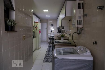 Apartamento à venda com 155m², 3 quartos e 2 vagas Apartamento à venda com 155m², 3 quartos e 2 vagasÁrea de Serviço