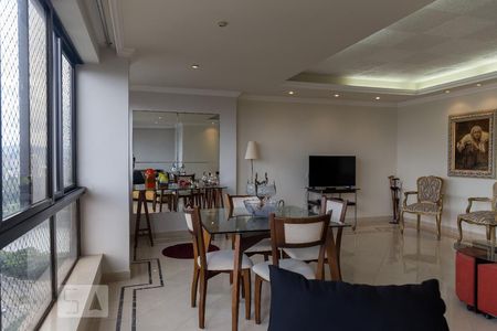 Sala de apartamento à venda com 3 quartos, 155m² em Barra da Tijuca, Rio de Janeiro