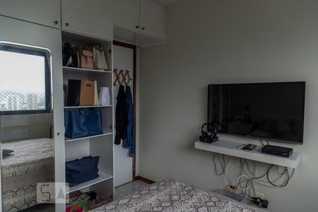 Apartamento à venda com 155m², 3 quartos e 2 vagas Apartamento à venda com 155m², 3 quartos e 2 vagasQuarto 1