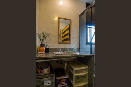 Apartamento à venda com 155m², 3 quartos e 2 vagas Apartamento à venda com 155m², 3 quartos e 2 vagasBanheiro da Suíte