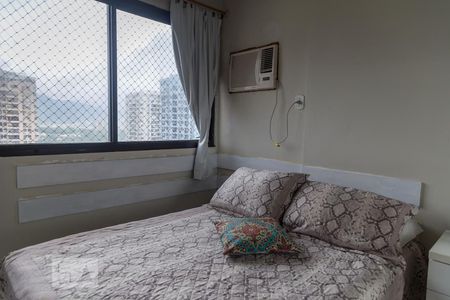 Apartamento à venda com 155m², 3 quartos e 2 vagas Apartamento à venda com 155m², 3 quartos e 2 vagasQuarto 1