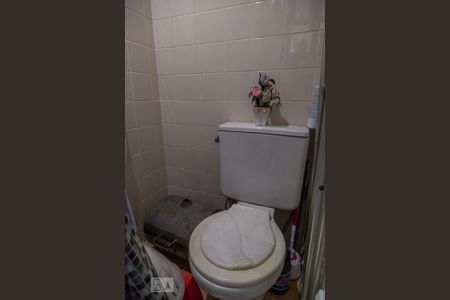 Apartamento à venda com 155m², 3 quartos e 2 vagas Apartamento à venda com 155m², 3 quartos e 2 vagasBanheiro de Serviço