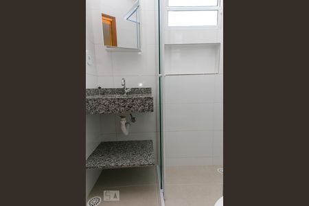 Banheiro de apartamento para alugar com 1 quarto, 31m² em Vila Medeiros, São Paulo