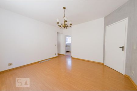 Sala de apartamento para alugar com 3 quartos, 110m² em Salgado Filho, Belo Horizonte