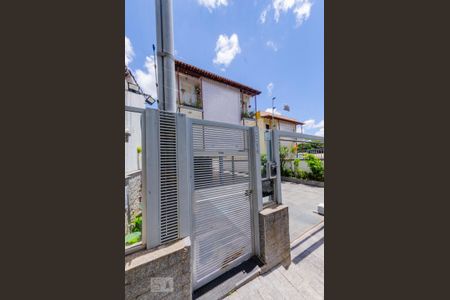 Apartamento para alugar com 110m², 3 quartos e 1 vaga Apartamento para alugar com 110m², 3 quartos e 1 vagaFachada