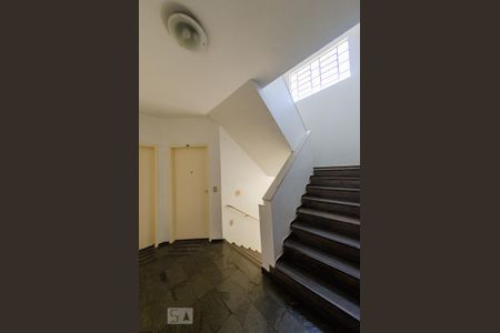 Apartamento para alugar com 110m², 3 quartos e 1 vaga Apartamento para alugar com 110m², 3 quartos e 1 vagaCorredor do prédio