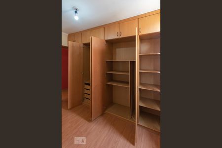 Apartamento à venda com 55m², 2 quartos e 1 vagaQuarto 1 - Armários
