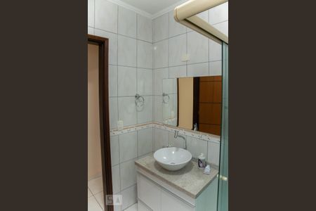 Casa à venda com 125m², 3 quartos e 2 vagasBanheiro