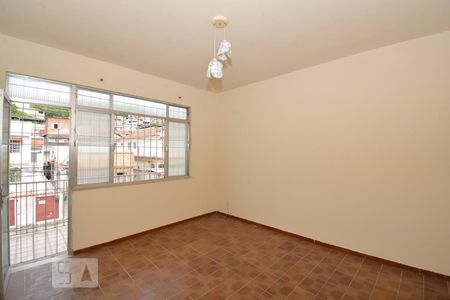 Sala de apartamento para alugar com 2 quartos, 98m² em Penha Circular, Rio de Janeiro