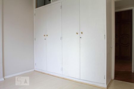 Quarto 1 de apartamento à venda com 4 quartos, 99m² em Jardim Botânico, Rio de Janeiro