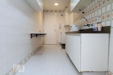 Apartamento à venda com 99m², 4 quartos e 1 vagaCozinha