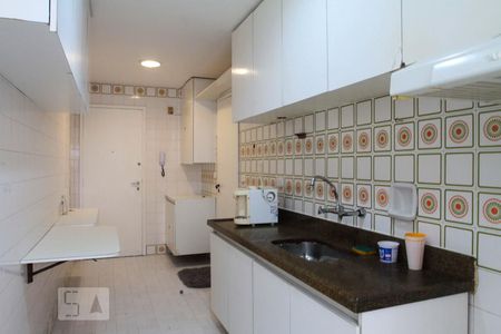 Apartamento à venda com 99m², 4 quartos e 1 vagaCozinha