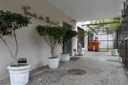 Apartamento à venda com 99m², 4 quartos e 1 vagaEntrada do Prédio