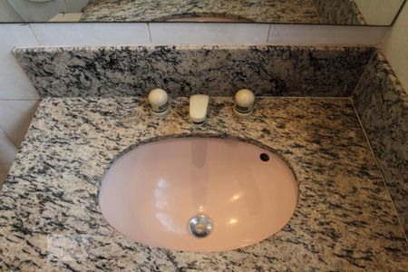 Apartamento à venda com 99m², 4 quartos e 1 vagaBanheiro do Quarto 3 - Suíte