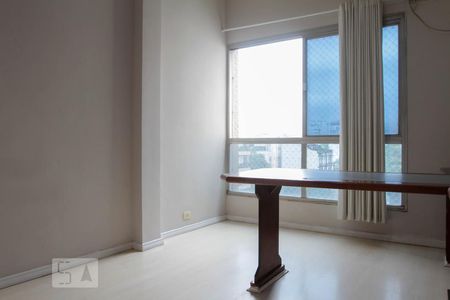 Apartamento à venda com 99m², 4 quartos e 1 vagaQuarto 2