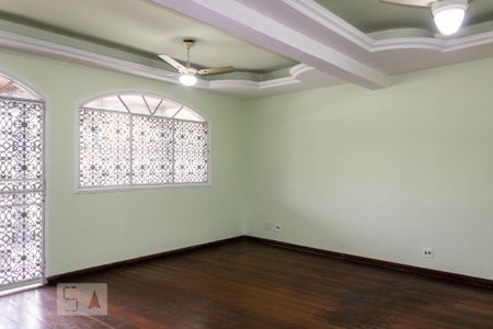 Sala de casa à venda com 5 quartos, 473m² em Campo Grande, Rio de Janeiro
