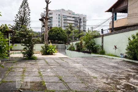 Quintal de casa à venda com 5 quartos, 473m² em Campo Grande, Rio de Janeiro