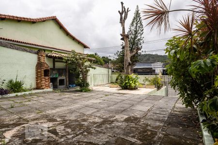 Quintal de casa à venda com 5 quartos, 473m² em Campo Grande, Rio de Janeiro